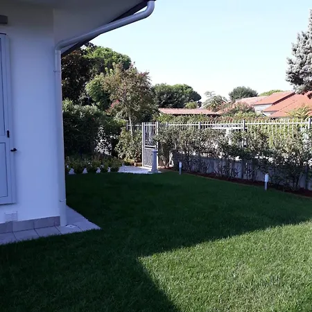 Spaziosa Con Ampio Giardino Indipendente 利多尔德纳西奥尼